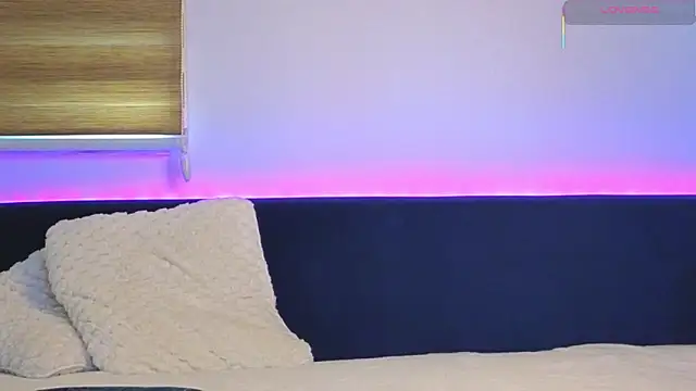 JulianTurner online show from April 24, 1:02 pm