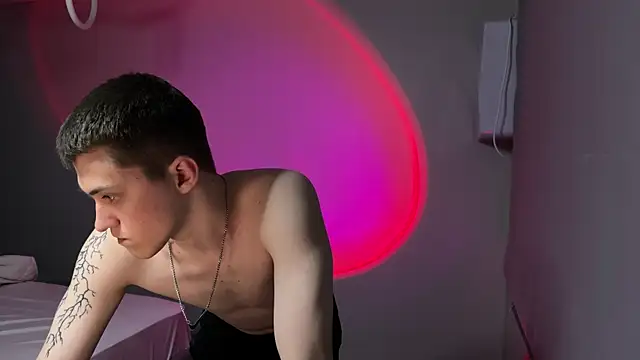 cronck52 online show from April 21, 7:09 pm