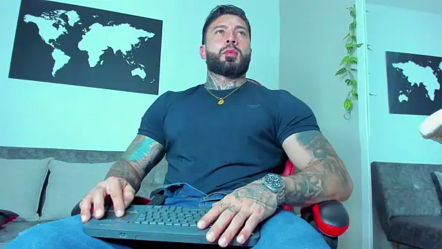 Alessrose online show from April 21, 7:53 pm