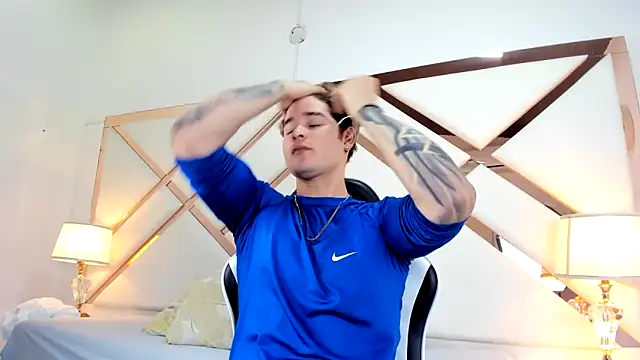 rayan linxx online show from April 23, 8:00 pm