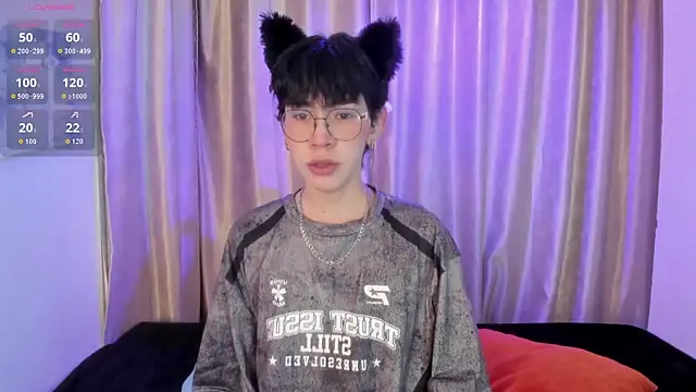 Demian Hush online show from April 21, 3:23 am