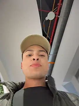 Eros lee online show from February 25, 11:39 pm