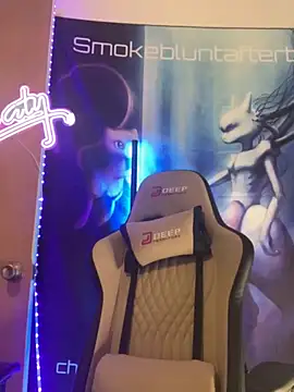 Smokebluntafterblunt online show from February 28, 1:26 am