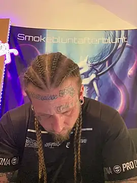 Smokebluntafterblunt online show from April 20, 2:14 am