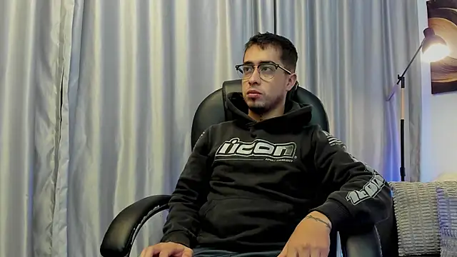 Tommas Jhonson online show from April 21, 10:54 am