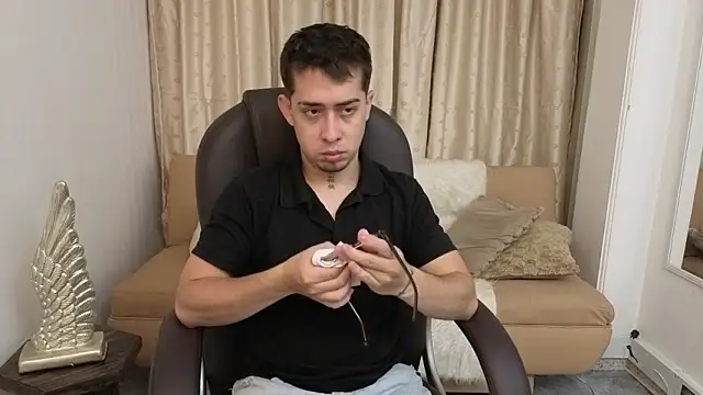 Tommas Jhonson online show from March 11, 3:57 am