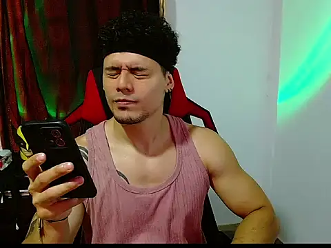 Logan0626 online show from March 5, 7:10 pm