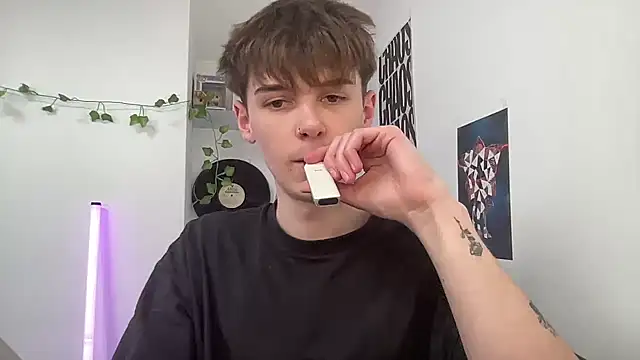 YourMilkyGuy online show from April 22, 2:00 pm