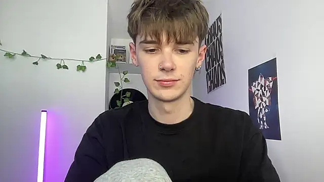 YourMilkyGuy online show from April 13, 4:07 pm