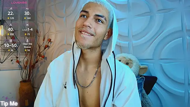 ItsZairen online show from April 23, 4:28 am