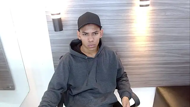 DaviidBuckx  online show from April 24, 2:14 am