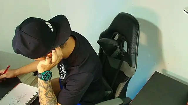 Xanderstone00 online show from February 24, 5:03 pm