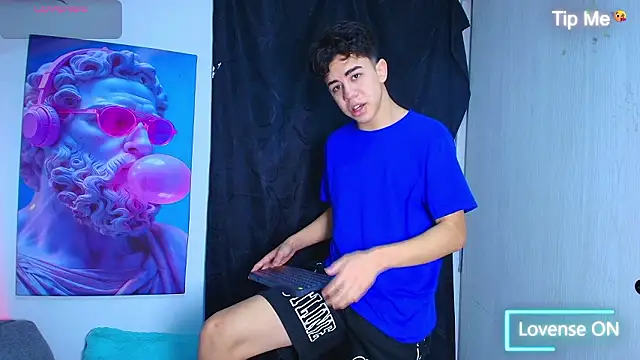 Gael moon  online show from March 9, 2:16 am