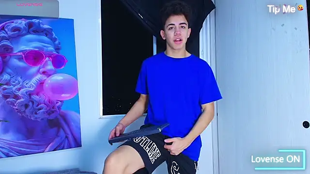 Gael moon  online show from March 8, 1:25 am