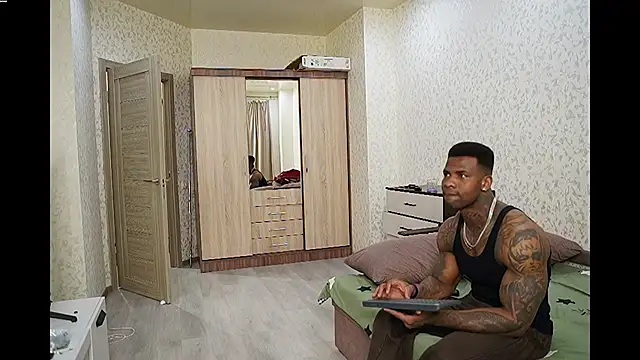 ostine brown online show from March 17, 6:32 pm