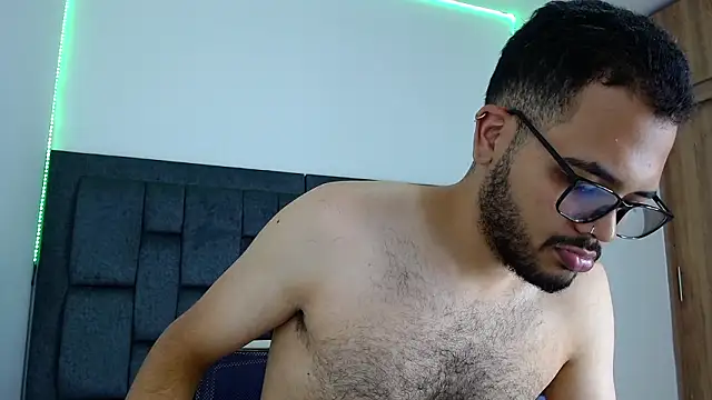 J black  online show from February 11, 9:53 pm