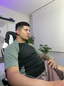  robertobaggioo online show from February 19, 12:34 pm