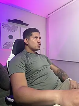  robertobaggioo online show from April 29, 12:54 pm