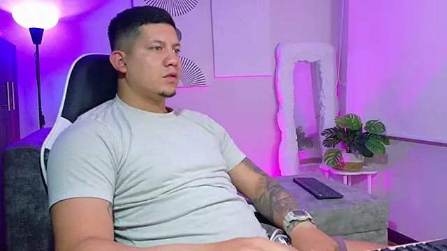  robertobaggioo online show from June 7, 12:34 pm
