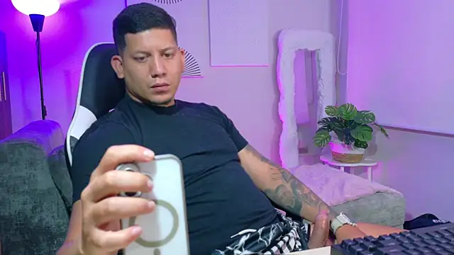  robertobaggioo online show from May 29, 12:48 pm
