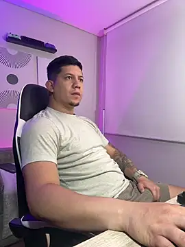  robertobaggioo online show from March 20, 12:31 pm