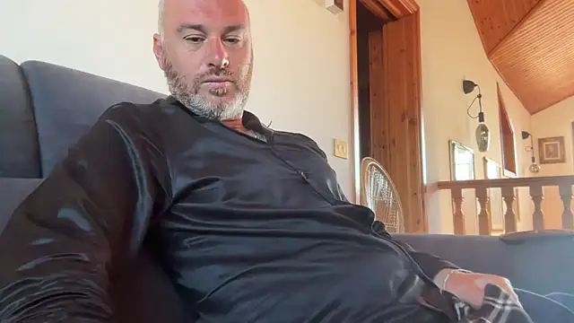 marcovik1 online show from April 8, 7:30 am