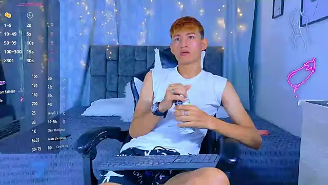 NicolasTorrez online show from April 23, 4:06 am