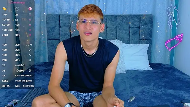 NicolasTorrez online show from April 21, 2:51 am