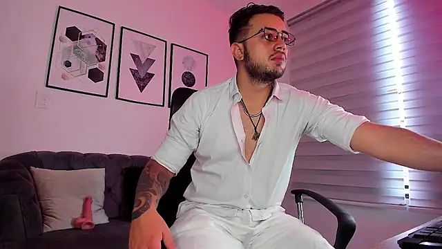 ethan grace online show from March 6, 12:13 pm