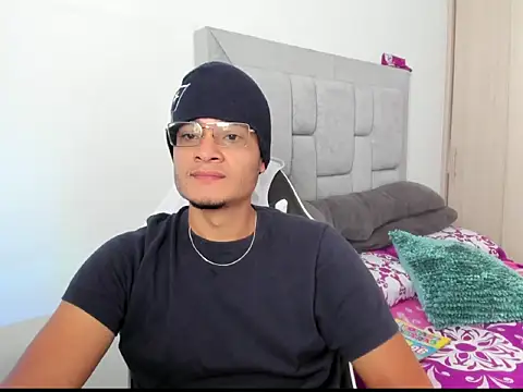 FredericSloan online show from March 9, 4:34 pm