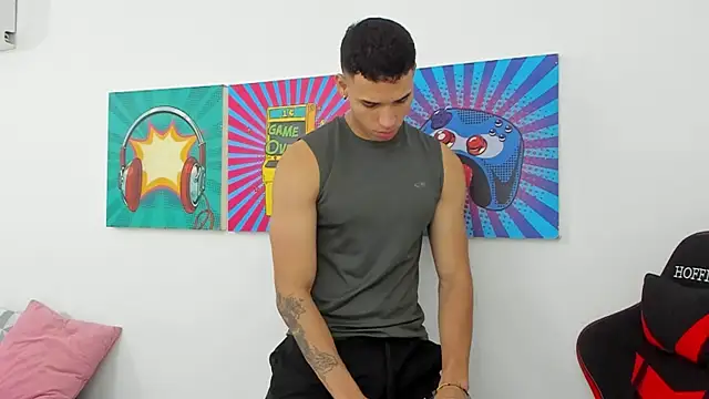 Thomas walker14 online show from April 2, 1:41 pm