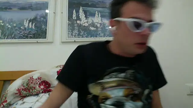 ItalianCurl18cm85 online show from February 13, 8:20 am