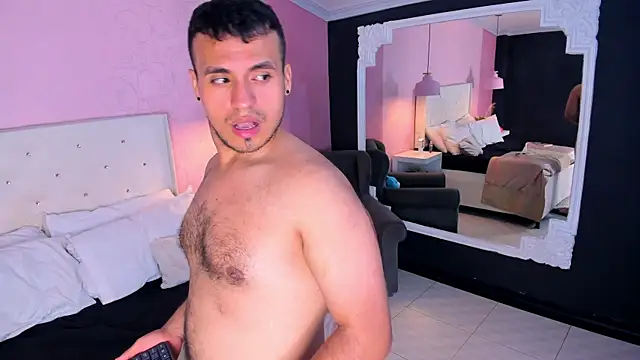 AronGarcia online show from March 6, 12:18 am