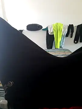 isuru lakshan online show from February 22, 1:01 pm