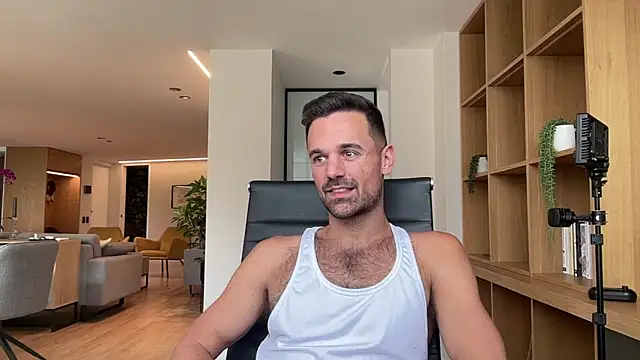 rigoavela online show from April 21, 5:30 pm