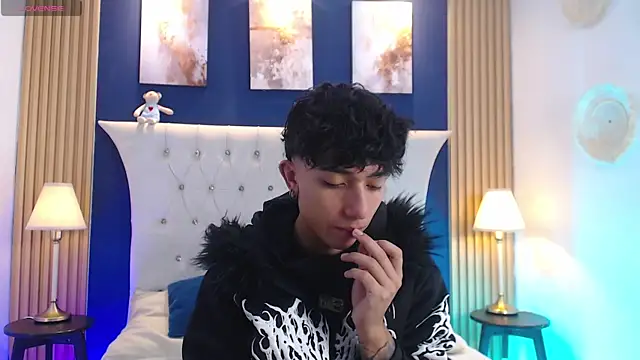 Aiden Rivers  online show from June 26, 12:52 pm