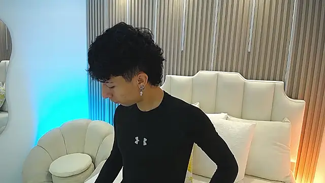 Aiden Rivers  online show from March 12, 1:30 pm