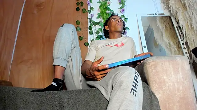 Ethan Blazes online show from March 7, 1:53 pm