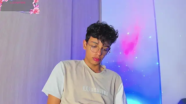 Maxfrost1 online show from April 19, 3:17 am