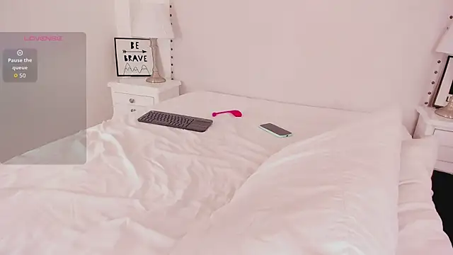 jaccob 18 online show from April 21, 1:06 pm