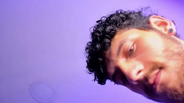 LuckySammer online show from March 6, 7:11 pm