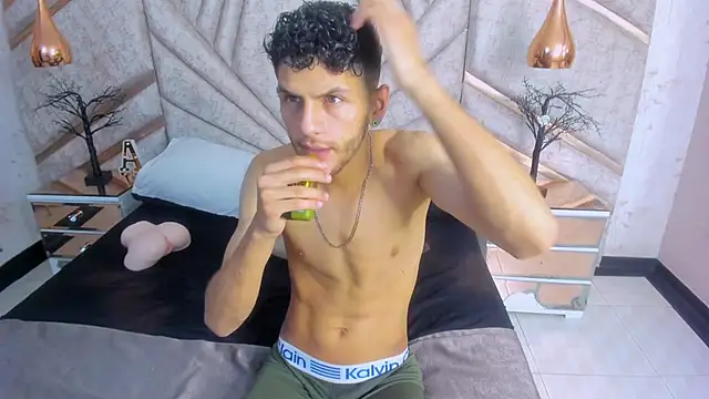 LuckySammer online show from March 9, 1:49 pm