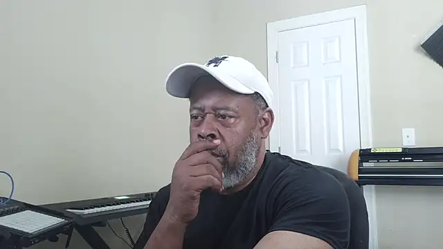 Cleozevo1961 online show from March 5, 6:48 pm