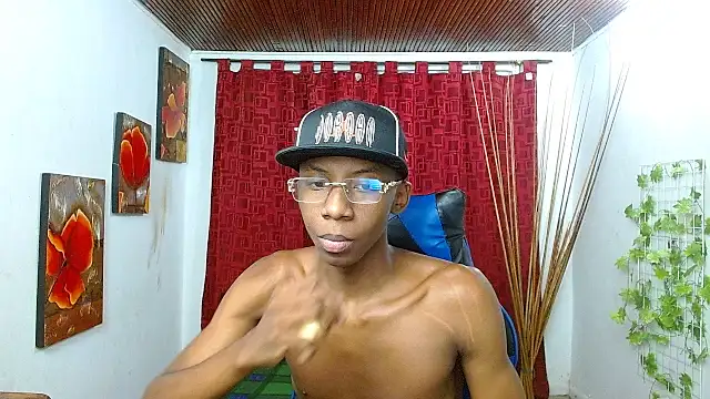 milo018 online show from April 21, 8:20 am