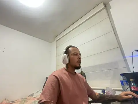 Maximo Garcia17 online show from March 8, 1:47 am