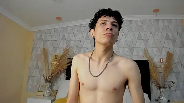 LeoFeniix online show from March 7, 5:27 am