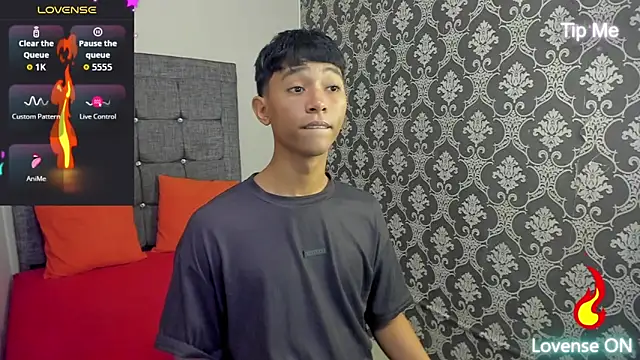 Little Twink19x online show from June 6, 8:15 pm