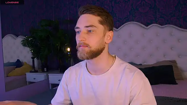 Dexter Raze online show from April 23, 6:51 am