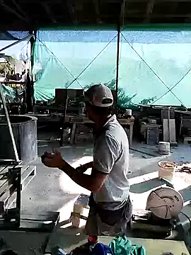 kaloumario online show from April 24, 8:11 pm