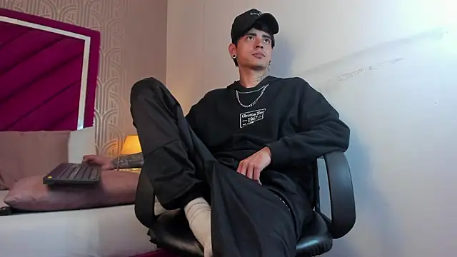 Dominic Foxx online show from March 3, 12:56 pm